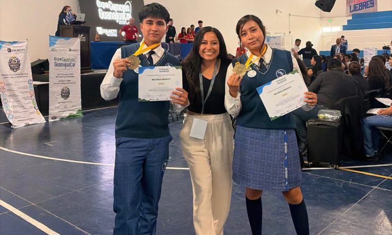 Estudiantes CECyTEG crean bioplásticos biodegradables